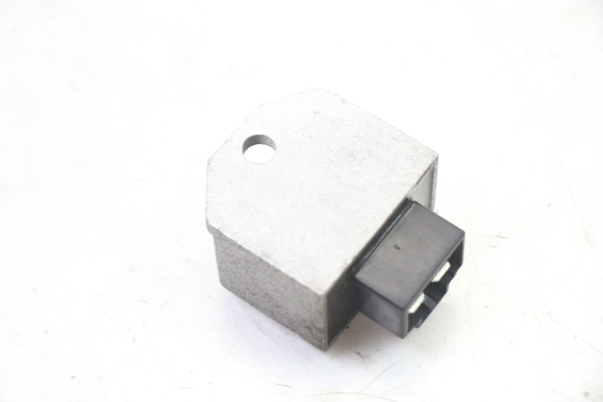 photo de REGULADOR SYM FIDDLE 2 S 125 (2012 - 2014) - Otra perspectiva