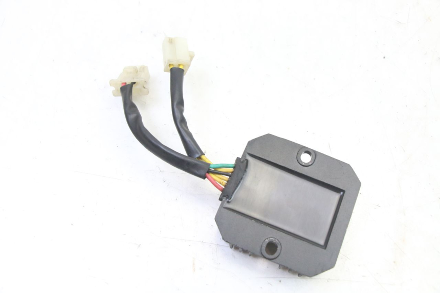 photo de REGULADOR DE CARGA SYM FIDDLE 3 III 125 (2014 - 2020) - Zoom estado de uso