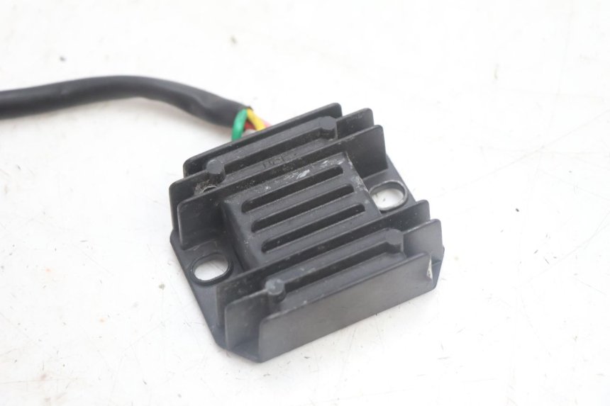 photo de REGULADOR SYM FIDDLE 3 III 50 (2014 - 2020) - Detalle de la pieza