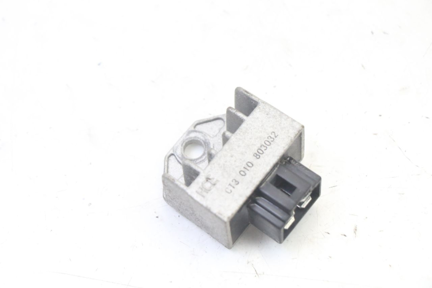 photo de REGULADOR SYM FIDDLE 125 (2008 - 2010) - Vista principal