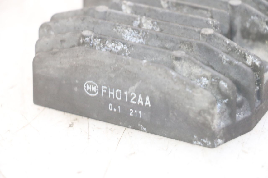 photo de REGULADOR DE CARGA YAMAHA FJR ABS 1300 (2006 - 2012) - Zoom estado de uso