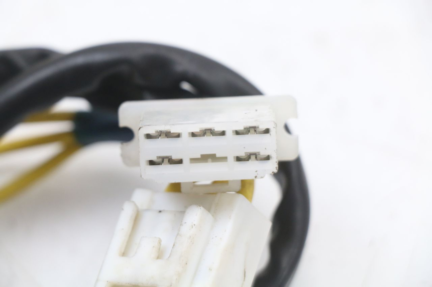 photo de REGULADOR HONDA FJS SILVER WING SILVERWING 400 (2005 - 2008) - Primer plano técnico