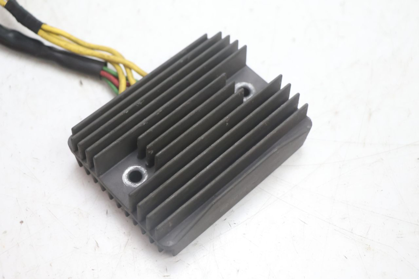 photo de REGULADOR HONDA FJS SILVER WING SILVERWING 400 (2005 - 2008) - Detalle de la pieza