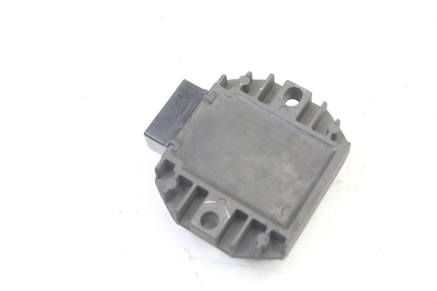 photo de REGULADOR MBK FLAME X 125 (2007 - 2016) - Otra perspectiva