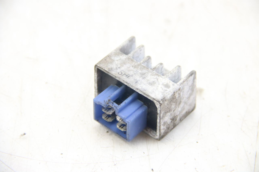photo de REGULADOR DE CARGA MBK FLIPPER 50 (2004 - 2012) - Detalle de la pieza