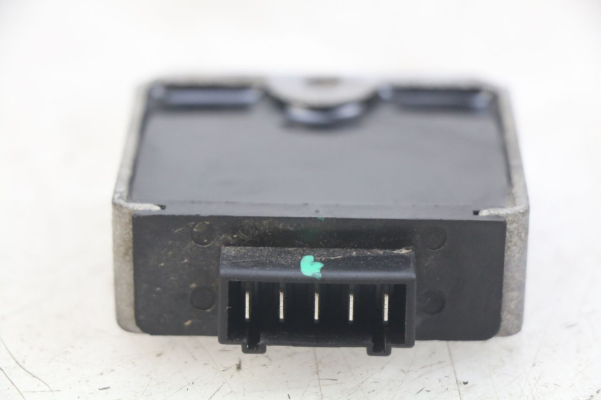 photo de REGULADOR DE CARGA PIAGGIO FLY 4T 50 (2013 - 2017) - Otra perspectiva