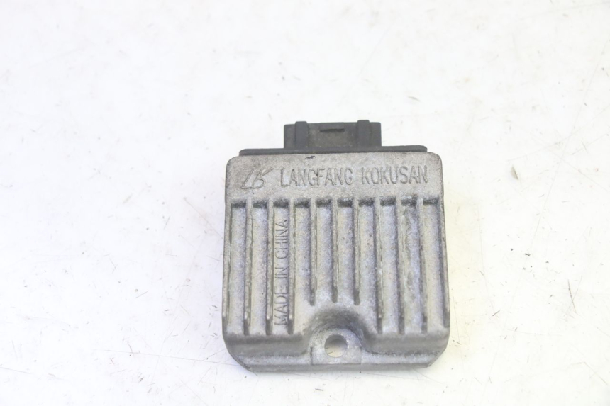 photo de REGULADOR DE CARGA PIAGGIO FLY 4T 50 (2013 - 2017) - Vista principal