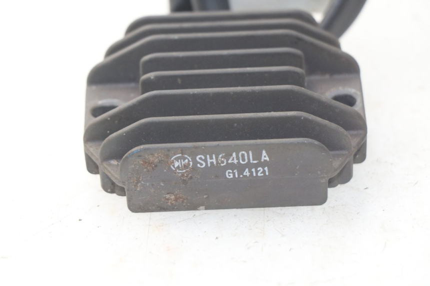 photo de REGULADOR PIAGGIO FLY IE 125 (2012 - 2017) - Otra perspectiva