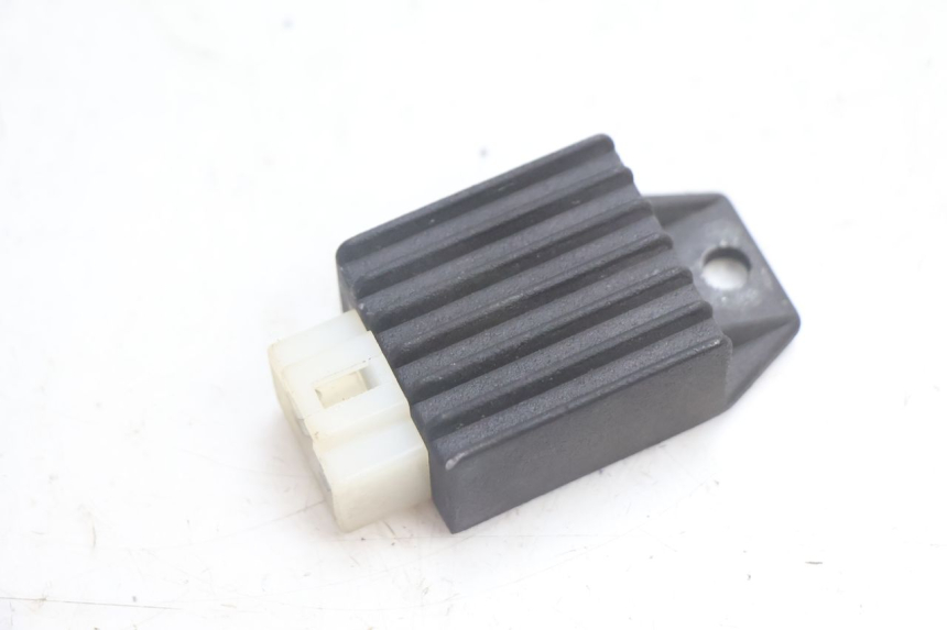 photo de REGULADOR KEEWAY FOCUS 50 (2006 - 2009) - Vista principal