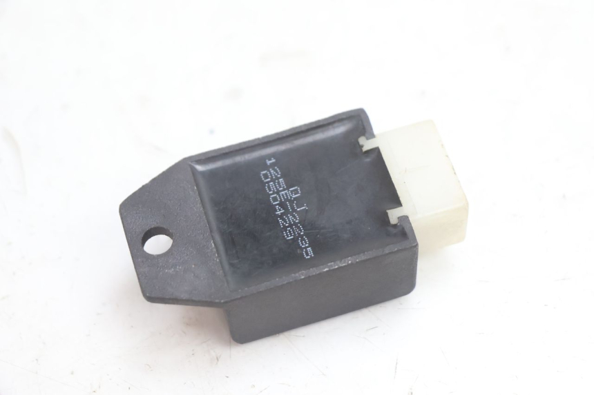 photo de REGULADOR KEEWAY FOCUS 50 (2006 - 2009) - Otra perspectiva