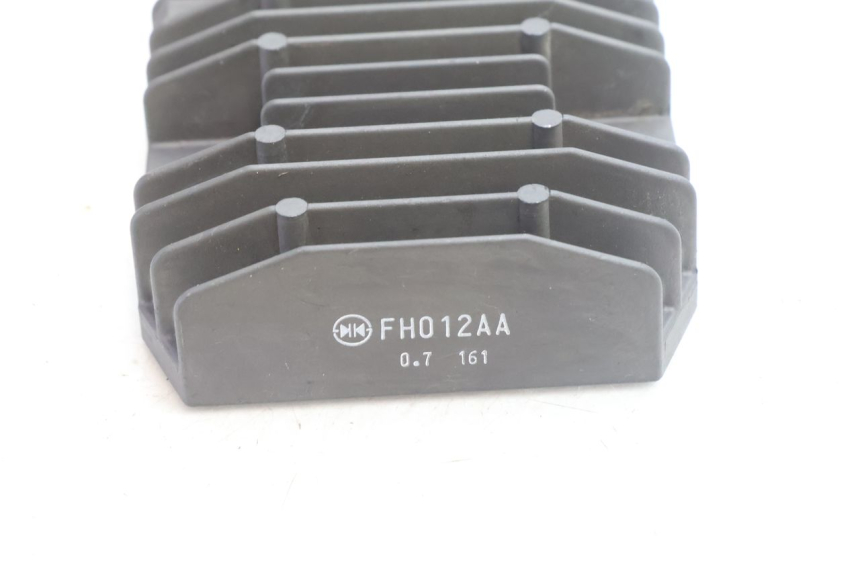 photo de REGULADOR YAMAHA FZ8 800 (2010 - 2016) - Zoom estado de uso