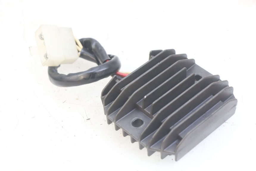 photo de REGULADOR DE CARGA YAMAHA FZS FAZER 600 (1998 - 2001) - Vista principal