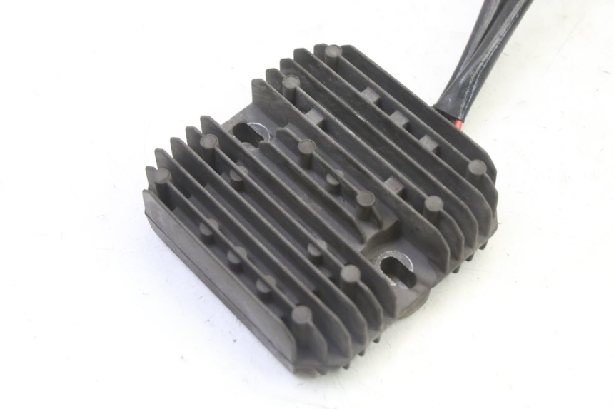 photo de REGULADOR BMW G310 R 310 (2016 - 2020) - Detalle de la pieza