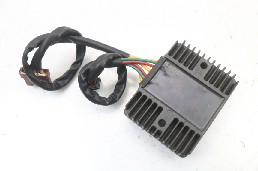 photo de REGULADOR PEUGEOT GEOPOLIS RS 125 (2007 - 2009) - Primer plano técnico