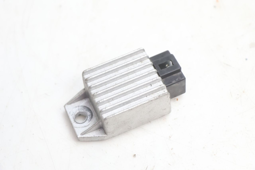 photo de REGULADOR VASTRO GP 2T 50 (2013 - 2017) - Detalle de la pieza