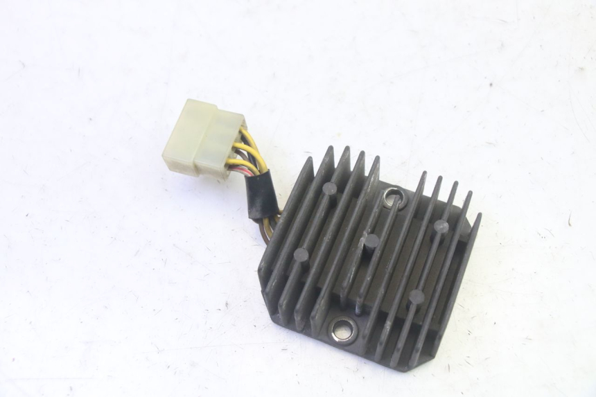 photo de REGULADOR KAWASAKI GPX R WARBIRD 600 (1988 - 1993) - Vista principal