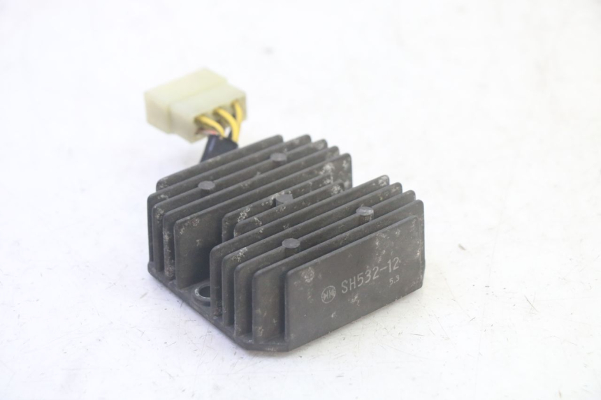 photo de REGULADOR KAWASAKI GPX R WARBIRD 600 (1988 - 1993) - Zoom estado de uso