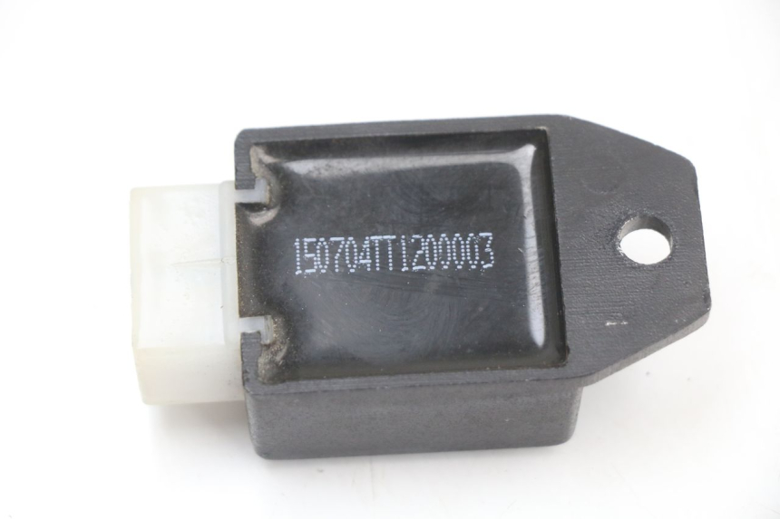 photo de REGULADOR DE CARGA TNT MOTOR GRIDO 2T 50 (2010 - 2019) - Zoom estado de uso