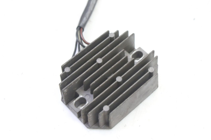 photo de REGULADOR SUZUKI GS GSE 500 (2001 - 2003) - Zoom estado de uso