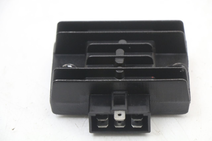 photo de REGULADOR HYOSUNG GTR 125 (2006 - 2008) - Vista principal