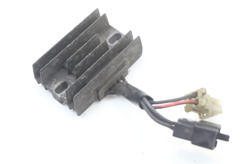 photo de REGULADOR SUZUKI GZ MARAUDER 125 (1998 - 2004) - Detalle de la pieza