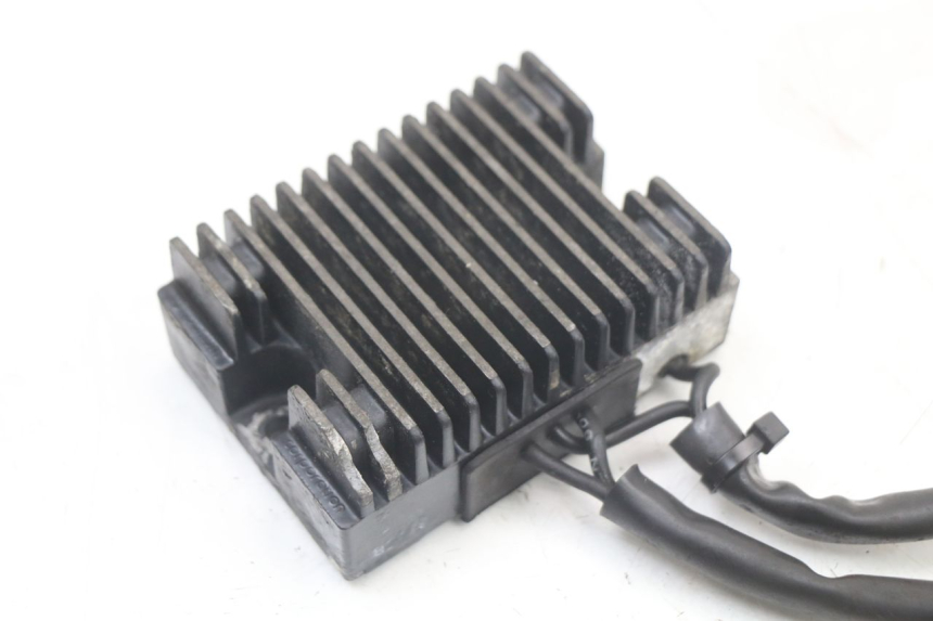 photo de REGULADOR HARLEY DAVIDSON SPORTSTER XL CUSTOM 883 (1999 - 2006) - Detalle de la pieza