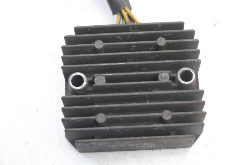 photo de REGULADOR DE CARGA HONDA FES S-WING SWING ABS 125 (2007 - 2015) - Detalle de la pieza