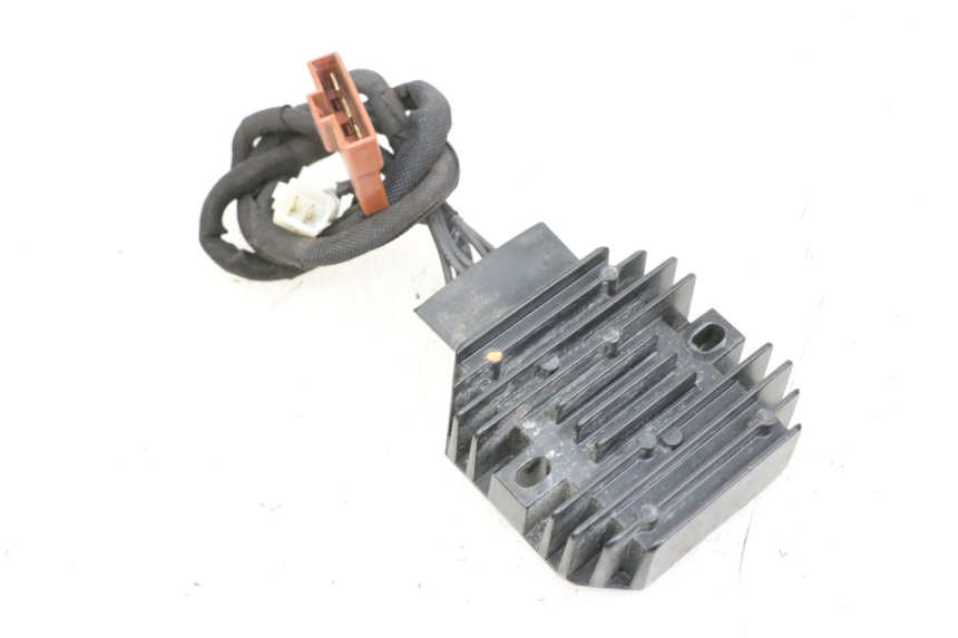 photo de REGULADOR HUSQVARNA SVARTPILEN 401 (2018 - 2023) - Primer plano técnico