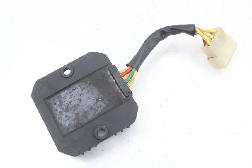 photo de REGULADOR HYTRACK HY S 4X4 410 (2013 - 2016) - Otra perspectiva