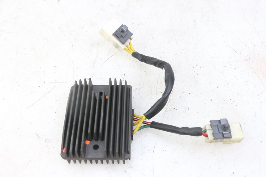 photo de REGULADOR PIAGGIO IE MP3 YOURBAN 300 (2011 - 2016) - Zoom estado de uso