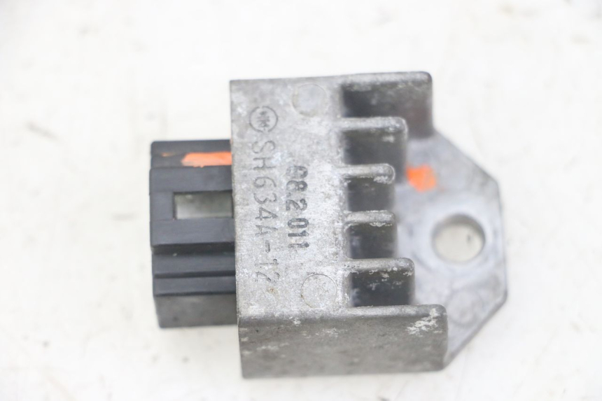 photo de REGULADOR PEUGEOT JET FORCE CARBU 50 (2003 - 2016) - Vista principal