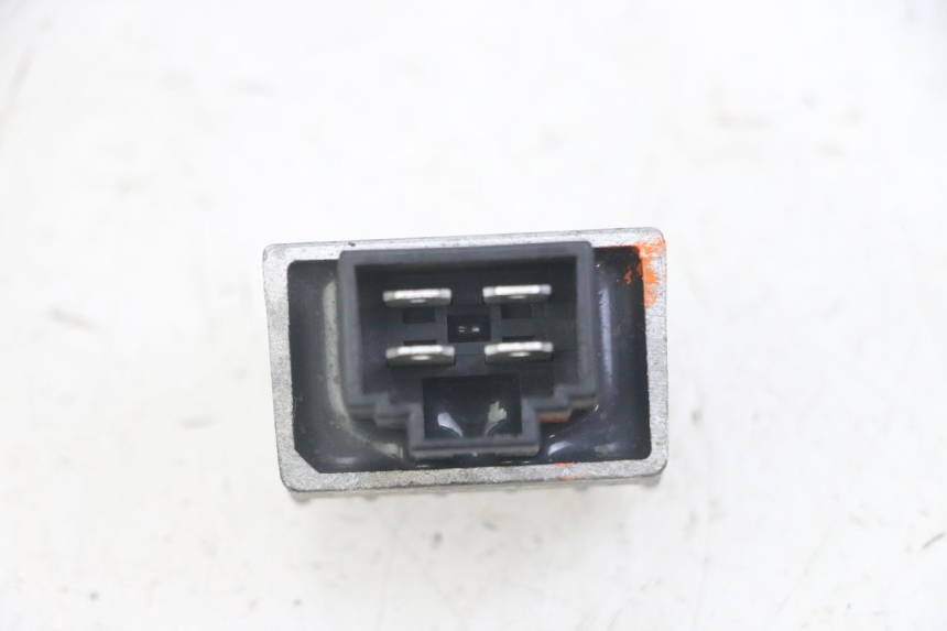 photo de REGULADOR PEUGEOT JET FORCE CARBU 50 (2003 - 2016) - Zoom estado de uso