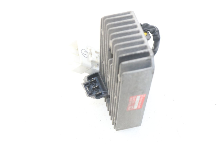 photo de REGULADOR SYM JOYMAX 250 (2013 - 2017) - Detalle de la pieza