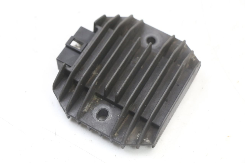 photo de REGULADOR KAWASAKI ZR7 ZR-7 S 750 (1999 - 2004) - Detalle de la pieza