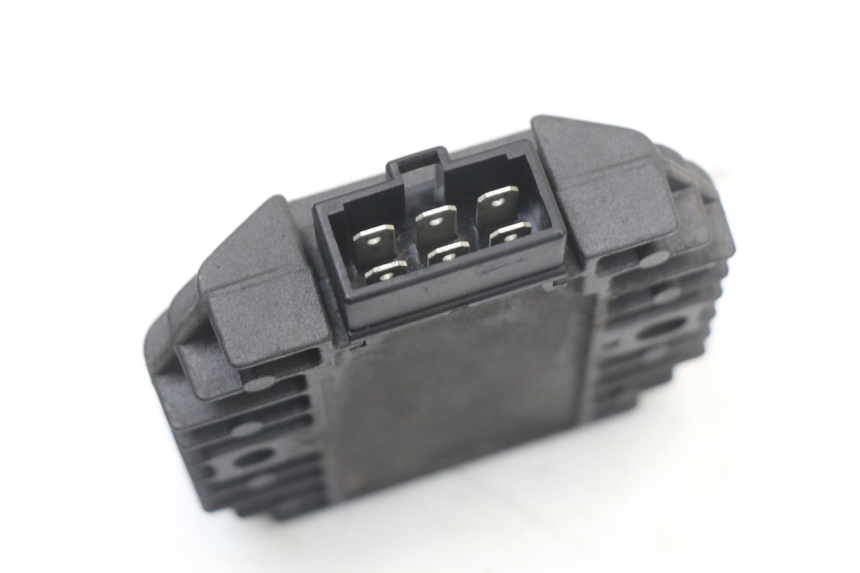 photo de REGULADOR KAWASAKI ZR7 ZR-7 S 750 (1999 - 2004) - Zoom estado de uso