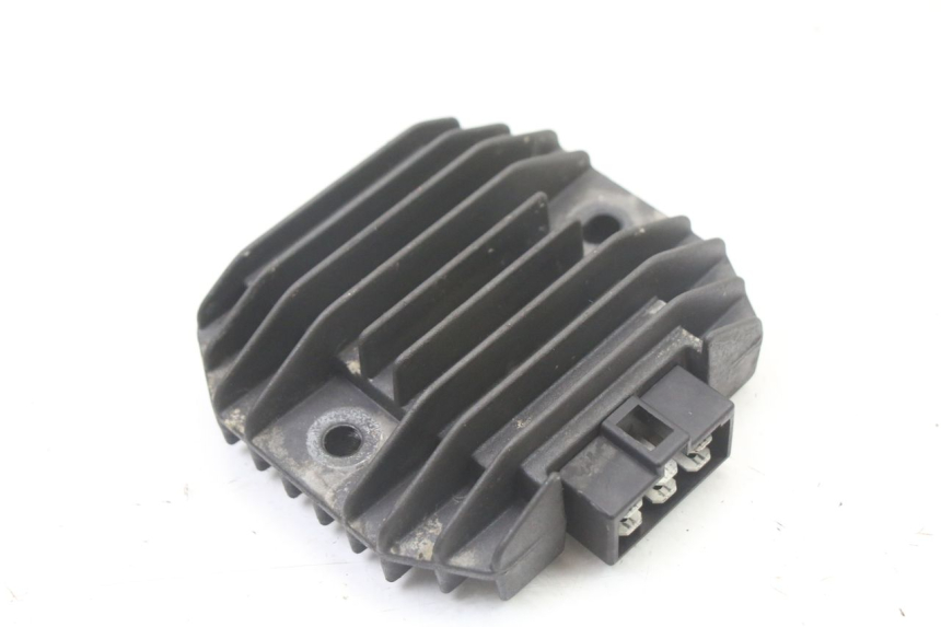 photo de REGULADOR KAWASAKI ZR7 ZR-7 S 750 (1999 - 2004) - Vista principal