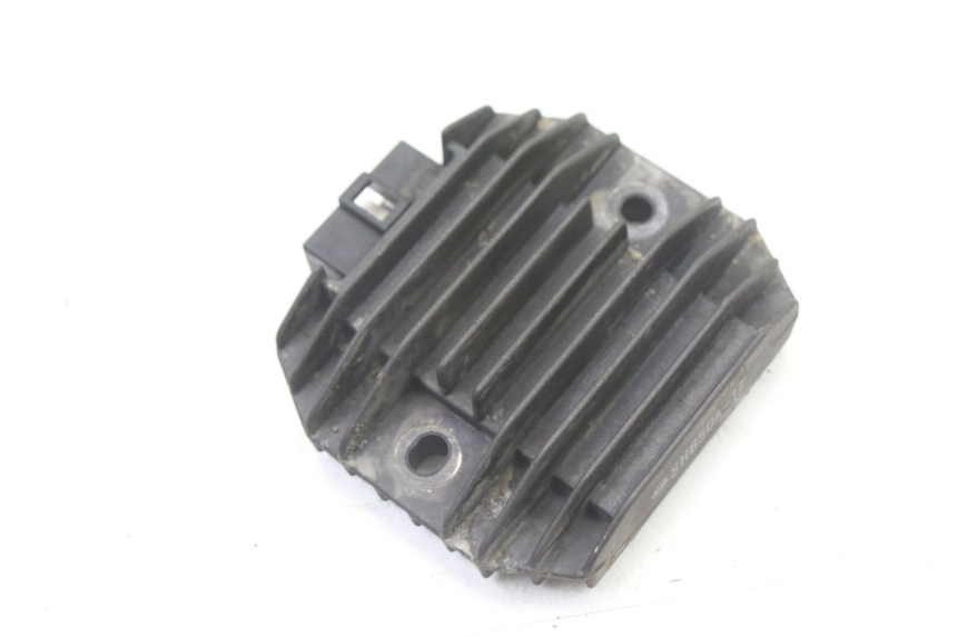 photo de REGULADOR KAWASAKI ZR7 ZR-7 S 750 (1999 - 2004) - Detalle de la pieza