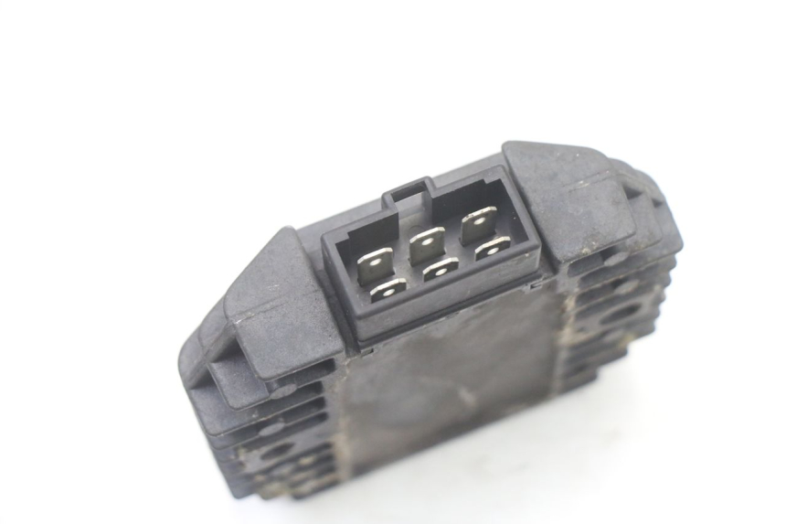 photo de REGULADOR KAWASAKI ZR7 ZR-7 S 750 (1999 - 2004) - Zoom estado de uso