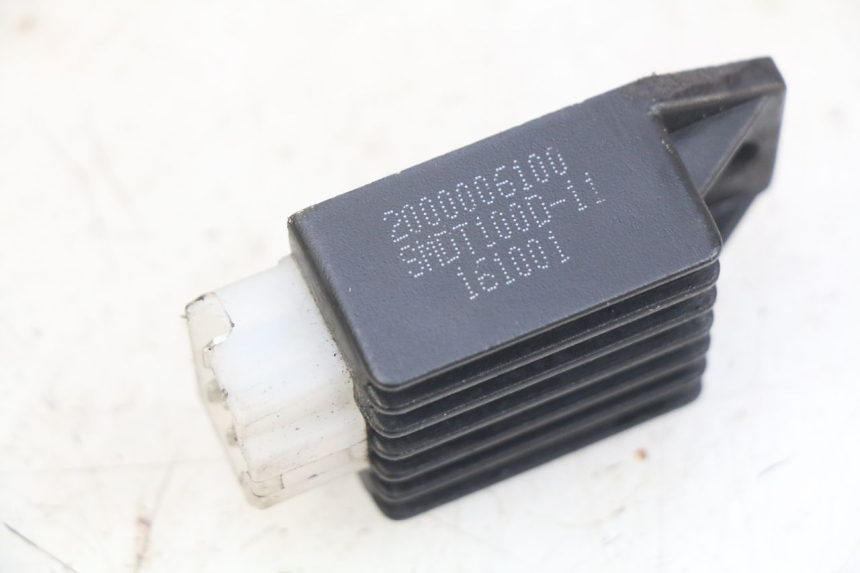 photo de REGULADOR DE CARGA PEUGEOT KISBEE 2T 50 (2010 - 2017) - Otra perspectiva