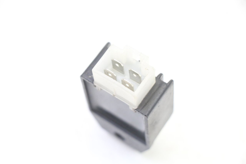 photo de REGULADOR DE CARGA PEUGEOT KISBEE 2T 50 (2010 - 2017) - Zoom estado de uso