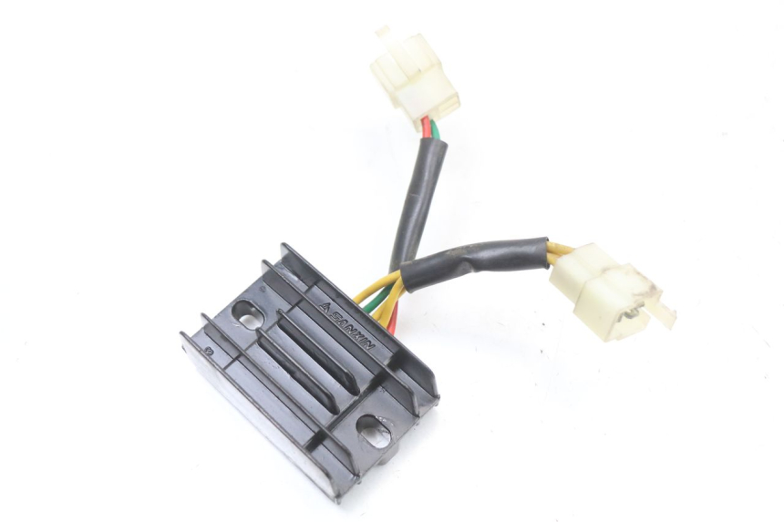 photo de REGULADOR DE CARGA PEUGEOT KISBEE 4T 50 (2018 - 2022) - Vista principal