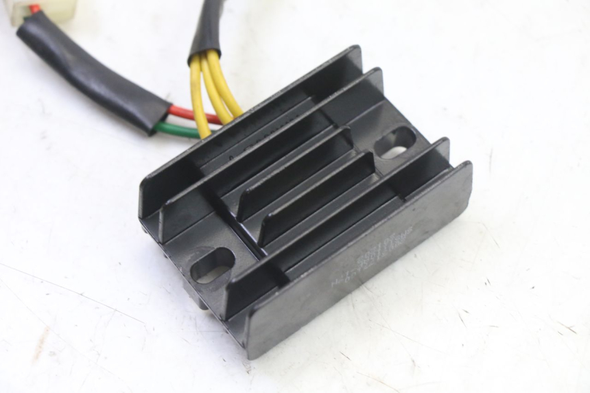 photo de REGULADOR DE CARGA PEUGEOT KISBEE 4T 50 (2018 - 2022) - Detalle de la pieza