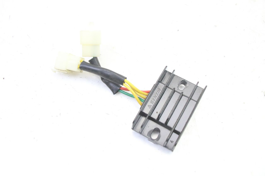 photo de REGULADOR DE CARGA PEUGEOT KISBEE 4T 50 (2018 - 2022) - Vista principal