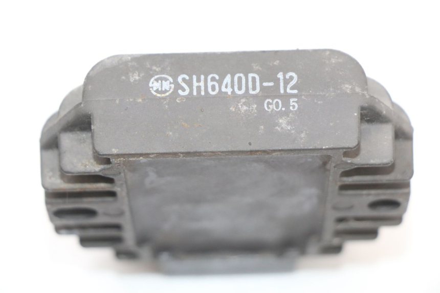 photo de REGULADOR RENAULT KOURANOS 125 (2001 - 2004) - Otra perspectiva