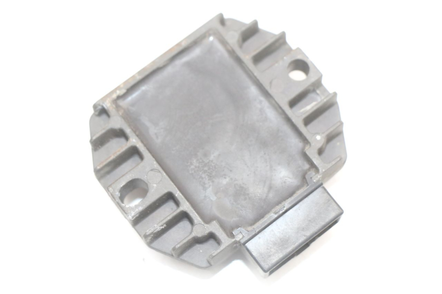 photo de REGULADOR RENAULT KOURANOS 125 (2001 - 2004) - Primer plano técnico