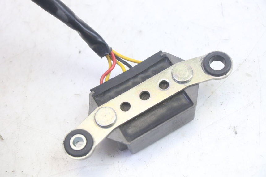 photo de REGULADOR KAWASAKI KXF KX-F 250 (2017 - 2019) - Primer plano técnico