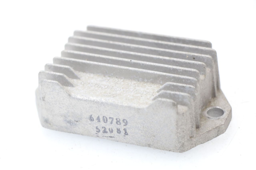 photo de REGULADOR PIAGGIO LIBERTY 2T 50 (2004 - 2008) - Zoom estado de uso