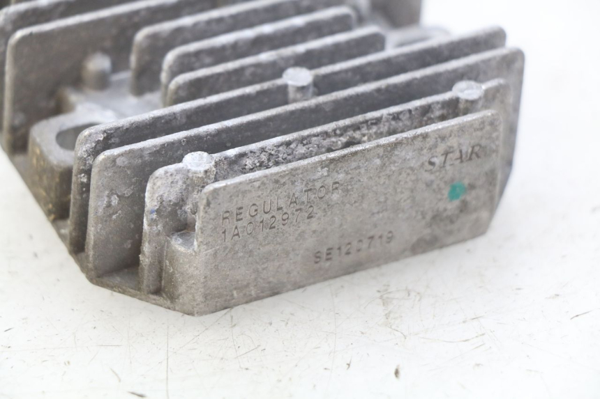 photo de REGULADOR DE CARGA PIAGGIO LIBERTY IGET 4T 50 (2015 - 2020) - Otra perspectiva