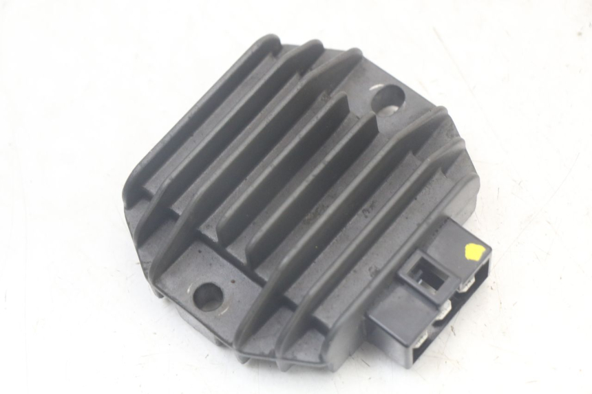 photo de REGULADOR DE CARGA PIAGGIO LIBERTY 125 (2009 - 2013) - Detalle de la pieza