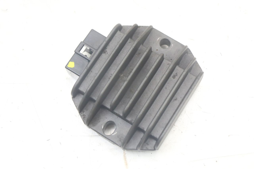 photo de REGULADOR DE CARGA PIAGGIO LIBERTY 125 (2009 - 2013) - Zoom estado de uso